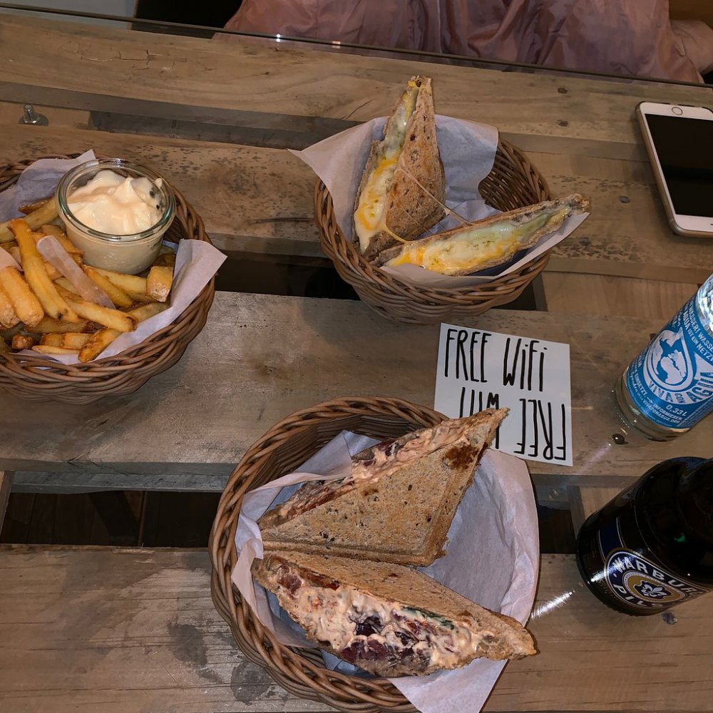 Simply Toast Komplettes Speisekarten Bewertungen Fotos